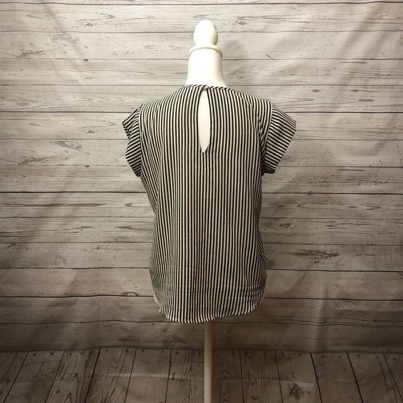[ Meraki Apparel ] Striped Top with Peephole Back - Picture 4 of 6